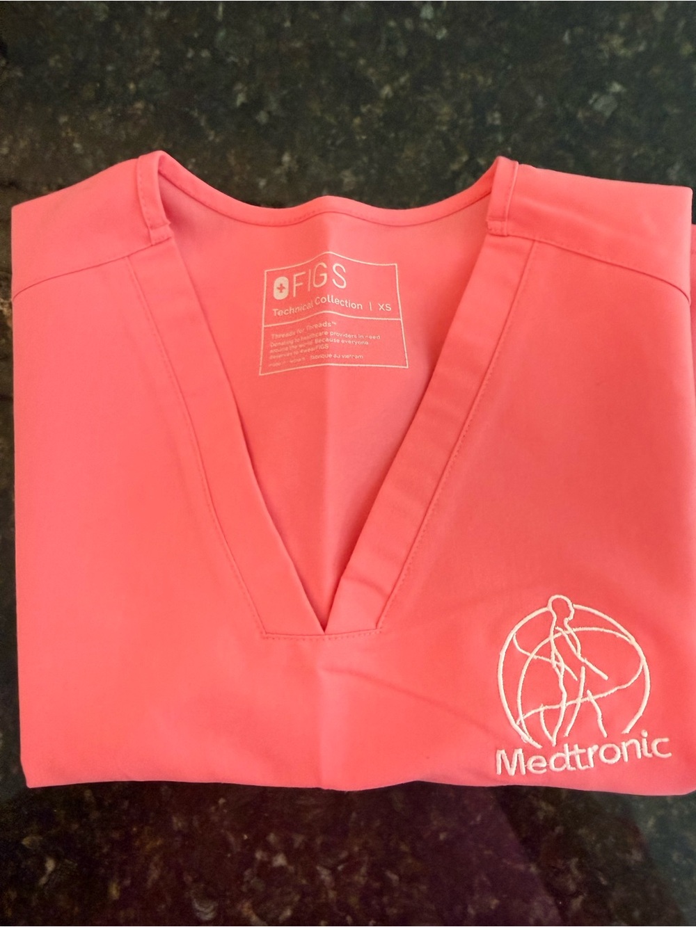 FIGS Women's V-Neck Scrub Set in Coral Medtronic Logo Casma Top XS Kade Bottom S